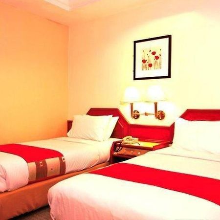 The Emperor Hotel ملقا المظهر الخارجي الصورة