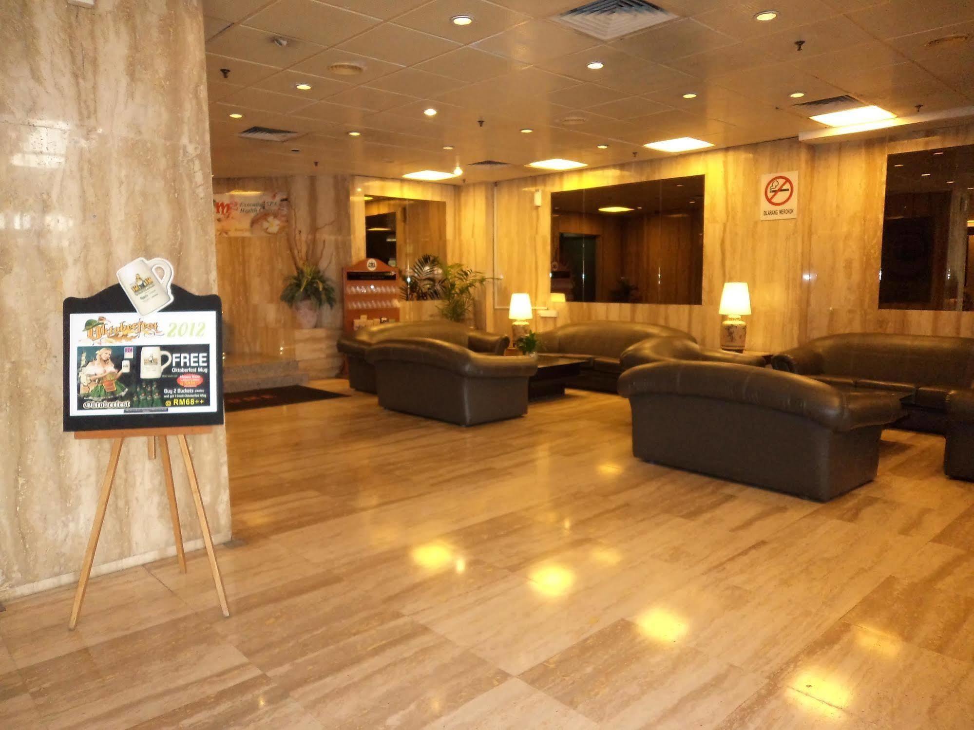 The Emperor Hotel ملقا المظهر الخارجي الصورة
