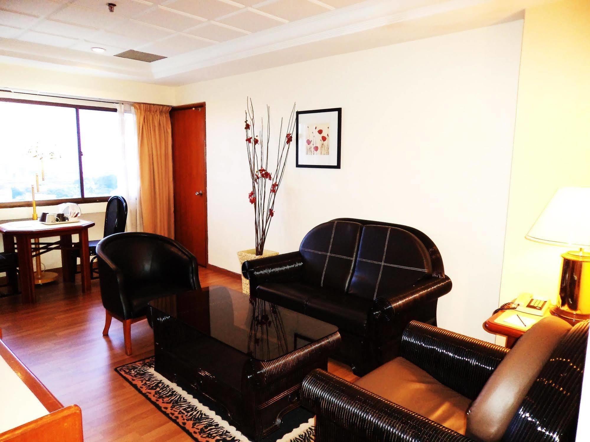 The Emperor Hotel ملقا المظهر الخارجي الصورة