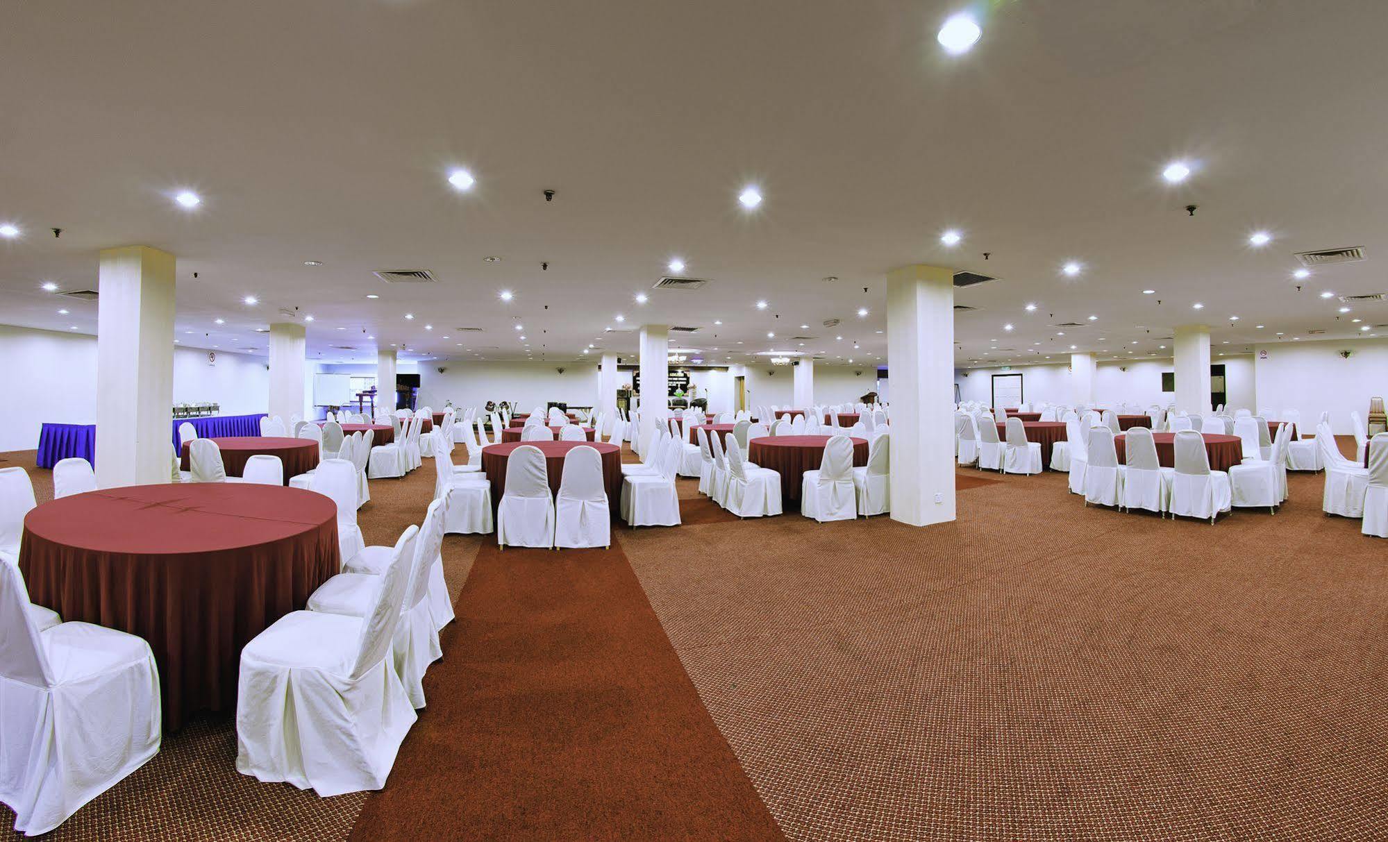 The Emperor Hotel ملقا المظهر الخارجي الصورة